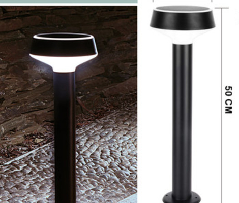 Nowoczesna minimalistyczna lampa trawnikowa zasilana energią słoneczną 1200 mah na zewnątrz