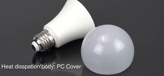 Kąty wiązki 270 stopni Żarówka LED SKD E14 E27 B22 Oszczędność energii CRI 80 2 lata gwarancji