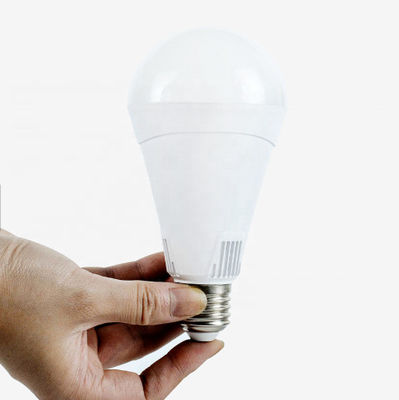 T80 Rozmiar Wewnętrzne zewnętrzne żarówki Led E27 / B22 Baza 3 lata gwarancji
