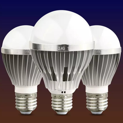 Obudowa aluminiowa Obudowa PC Inteligentna żarówka ze zdalnym Ac175v